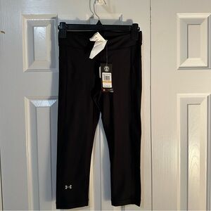 Black Under Armour Ladies small compression heat gear 27”NWT